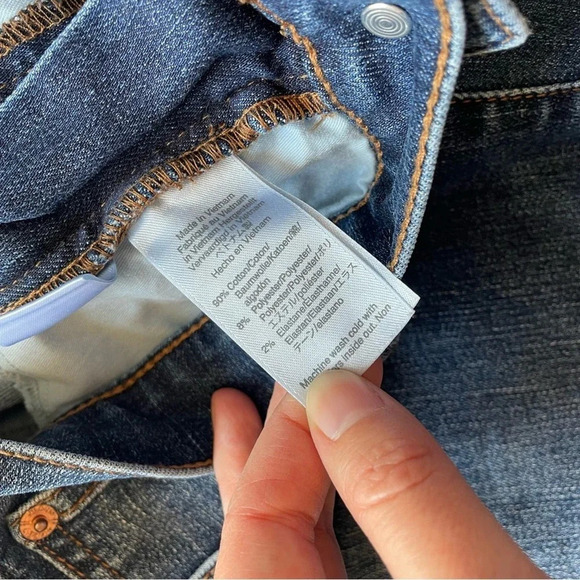 J. Crew Petite Vintage Straight Jeans in Ripped and Repaired Size 28P K3416 - Picture 8 of 13